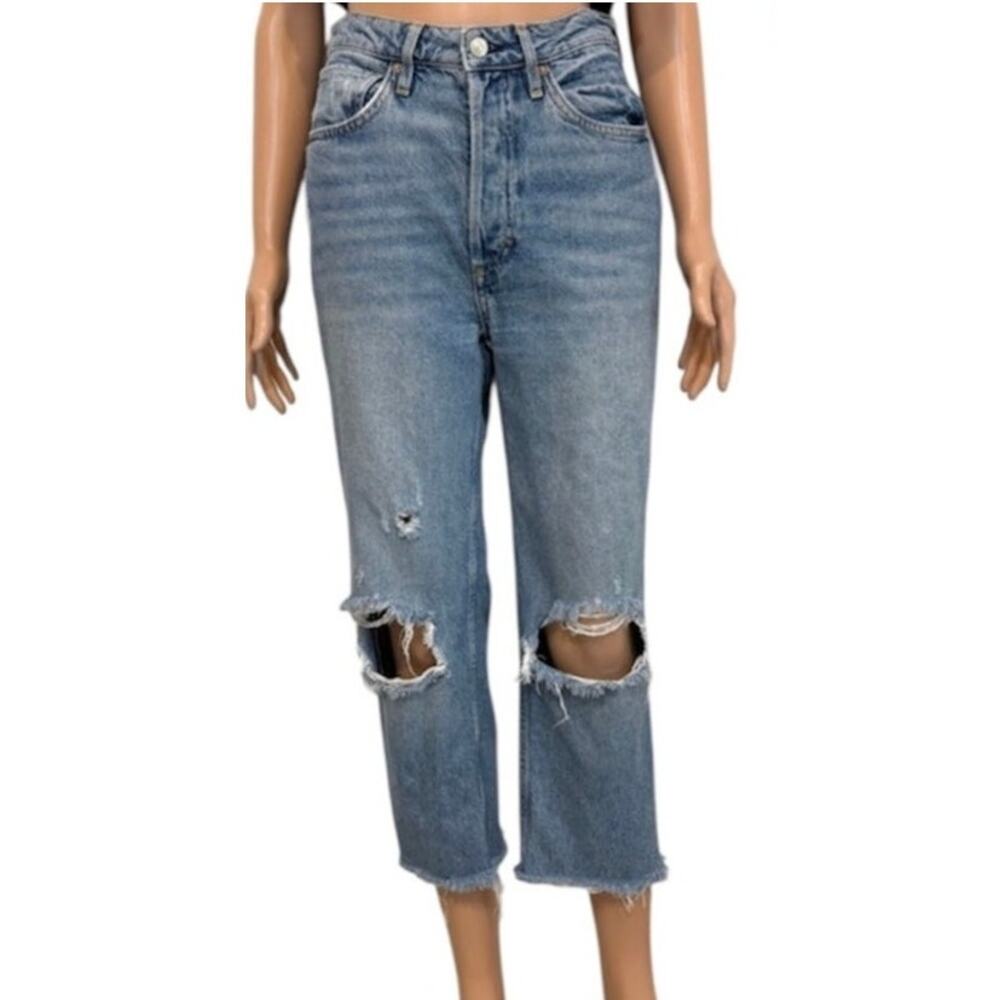 We the Free People 27 tapered cropped distressed button fly jean J2 2728
